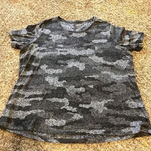 DULUTH TRADING Lightweight T Scoop Neck Tee Shirt Short Sleeve Camo Gray 1x Plus